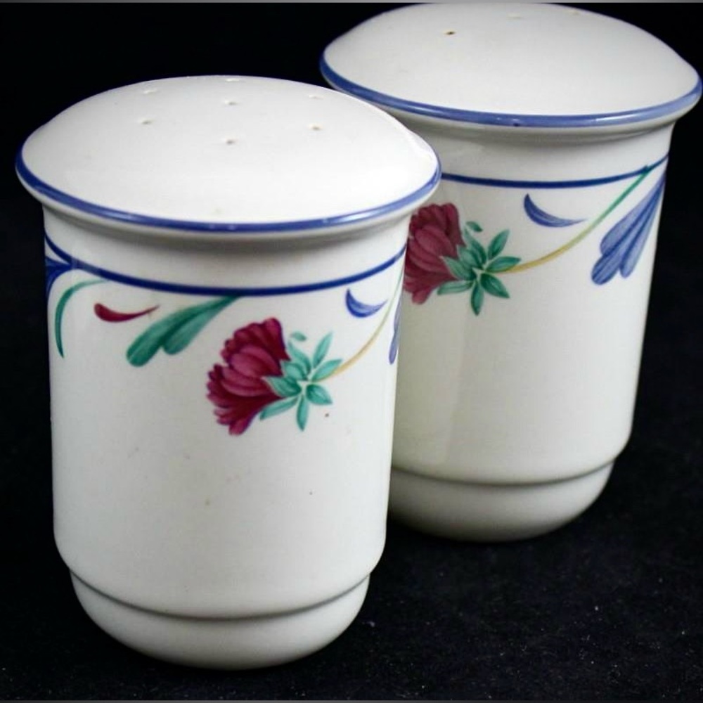 Lenox Chinastone Set 2 Salt And Pepper Shakers Poppies On Blue Pattern